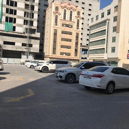 Al Majarah Residence シャルジャ エクステリア 写真