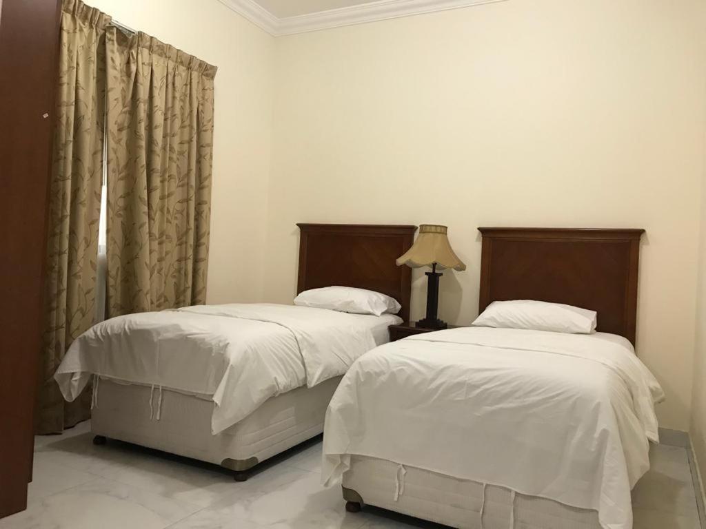 Al Majarah Residence シャルジャ エクステリア 写真