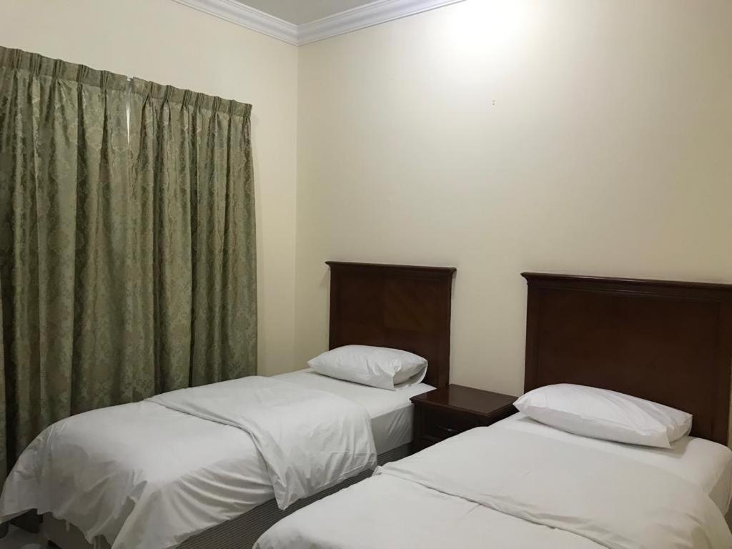 Al Majarah Residence シャルジャ エクステリア 写真