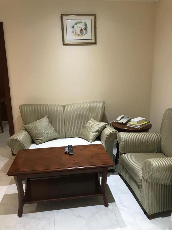 Al Majarah Residence シャルジャ エクステリア 写真